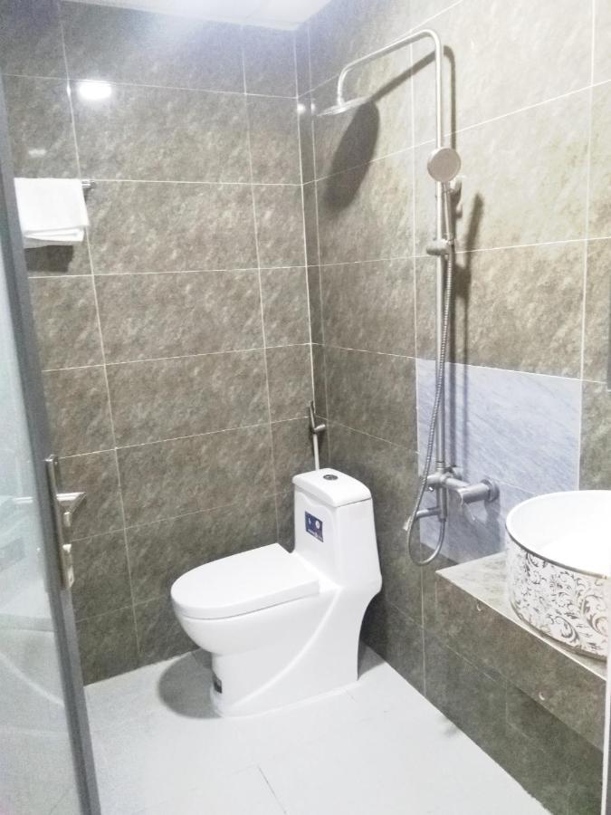 Hotel Khach San Gia Nghiem Bac Lieu Esterno foto